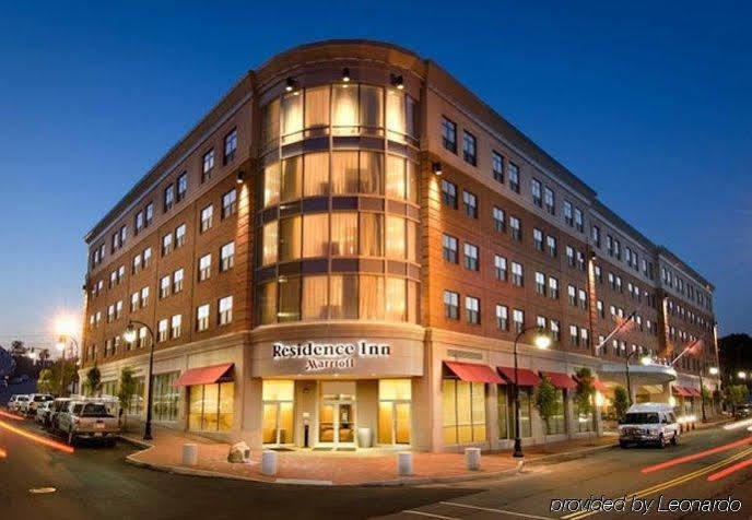 Residence Inn Portland Downtown Waterfront Exterior photo